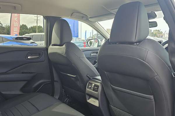 2024 Nissan QASHQAI ST-L J12
