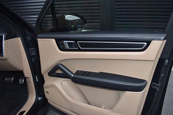 2021 Porsche Cayenne GTS 9YA