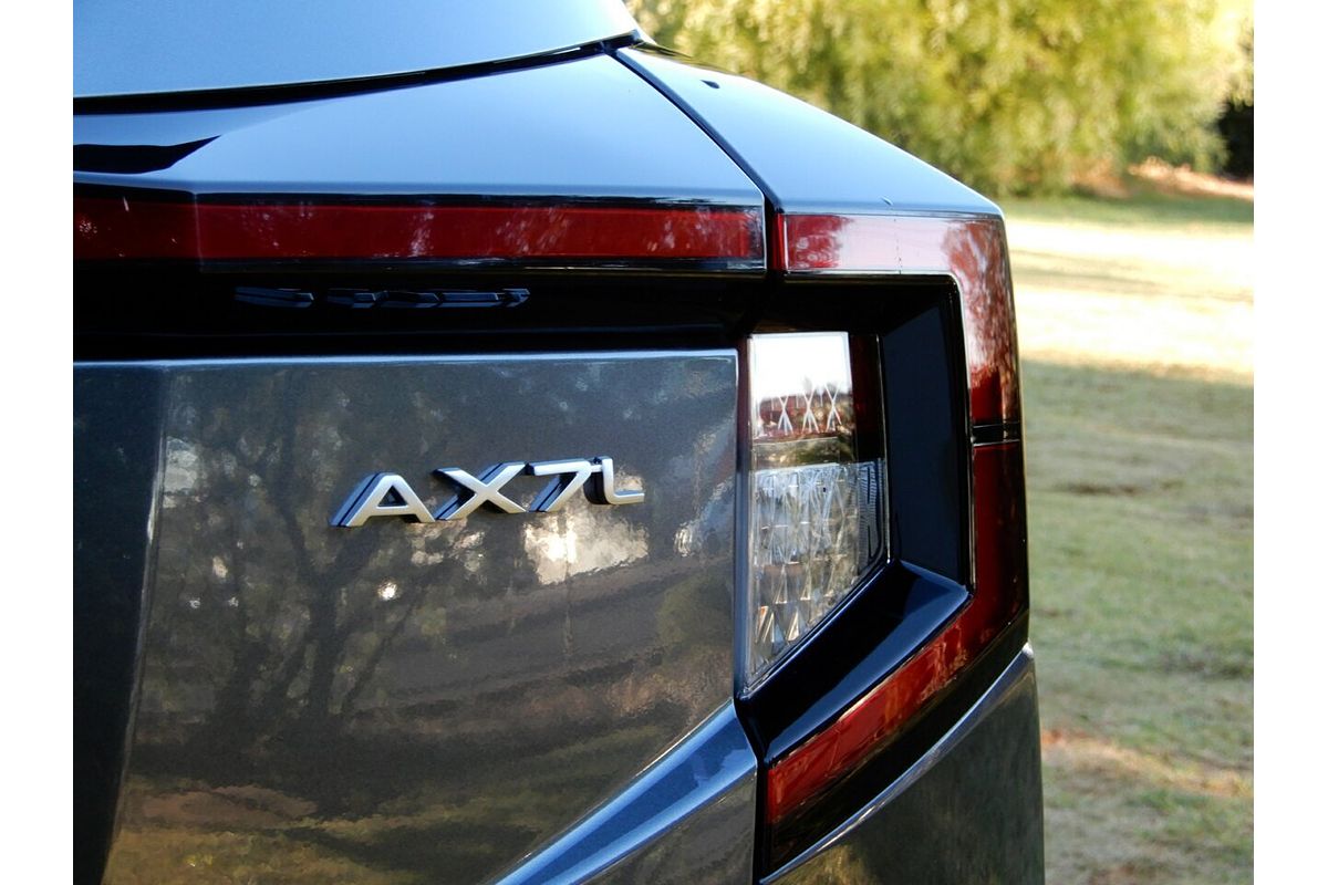 2025 Mahindra XUV 3XO AX7L