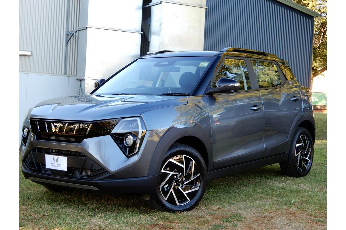 2025 Mahindra XUV 3XO AX7L