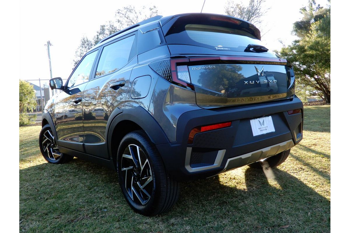 2025 Mahindra XUV 3XO AX7L
