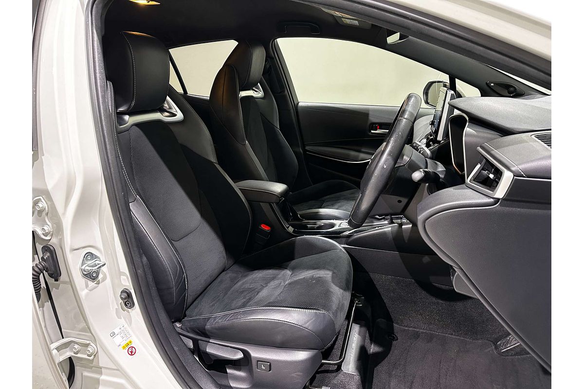 2019 Toyota Corolla ZR Hybrid ZWE211R