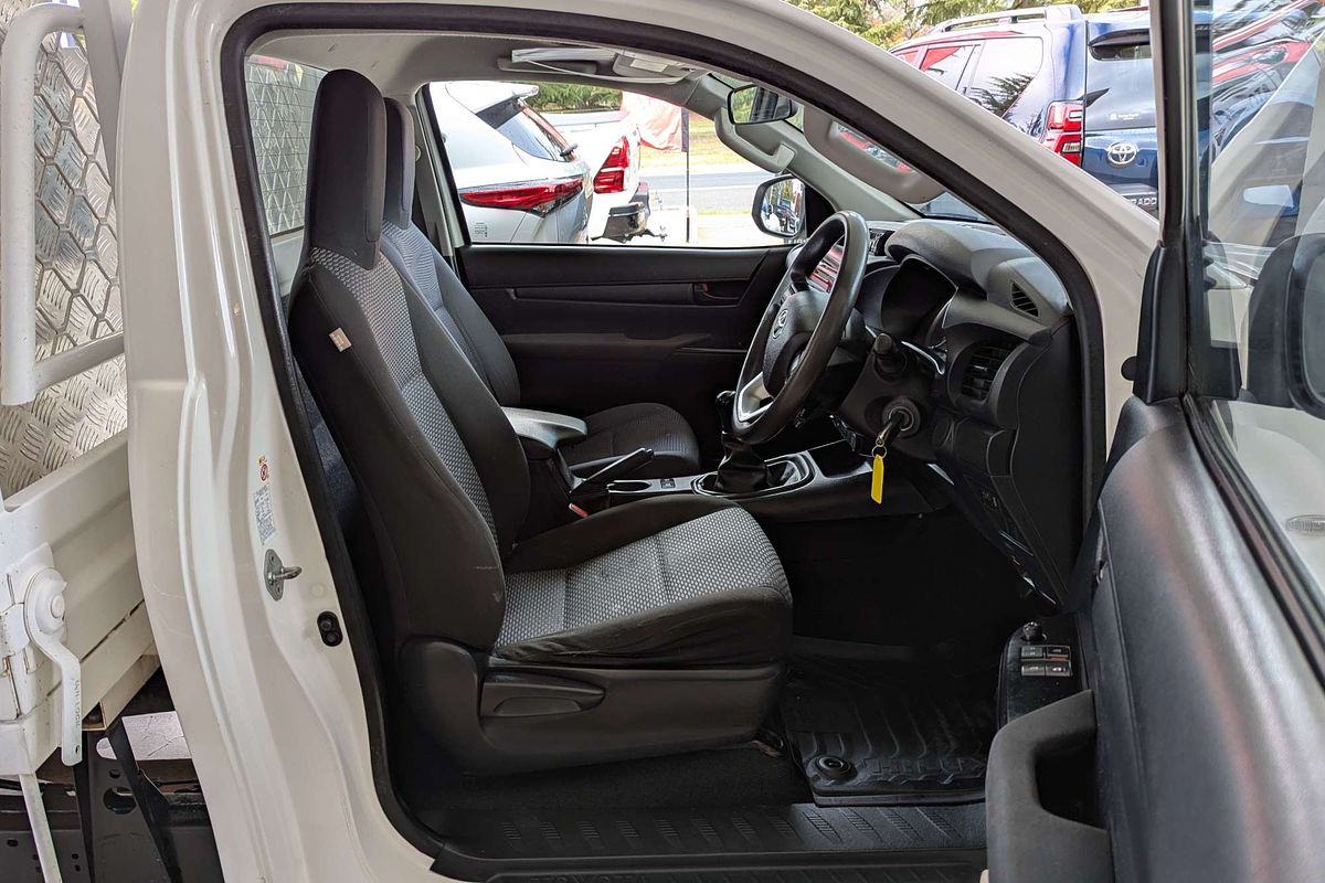 2015 Toyota Hilux SR GUN123R Rear Wheel Drive