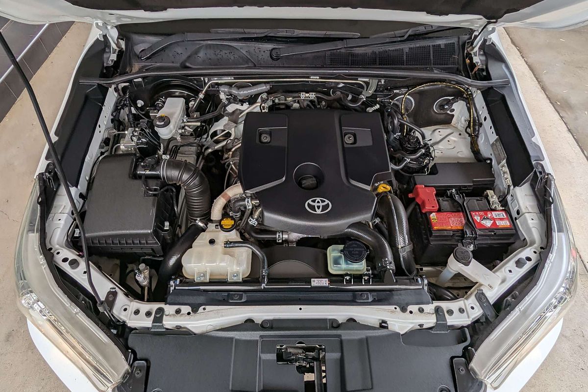 2015 Toyota Hilux SR GUN123R Rear Wheel Drive