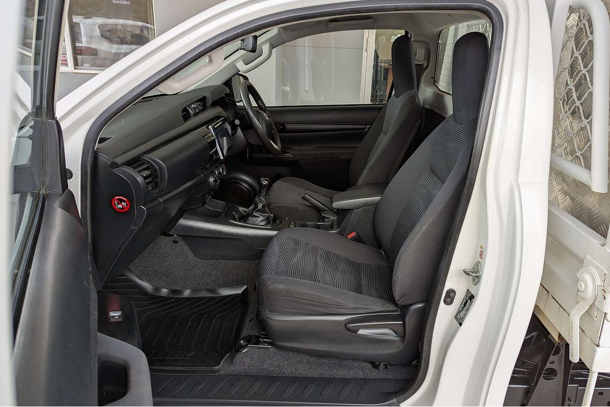 2015 Toyota Hilux SR GUN123R Rear Wheel Drive