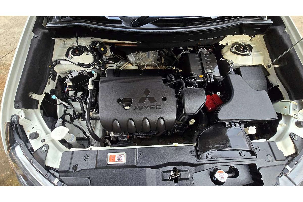 2019 Mitsubishi Outlander ES ZL