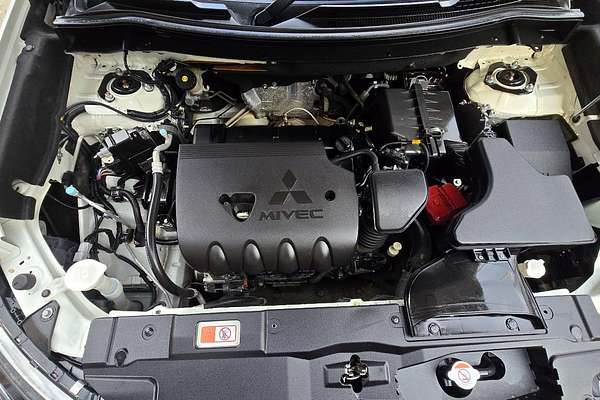 2019 Mitsubishi Outlander ES ZL