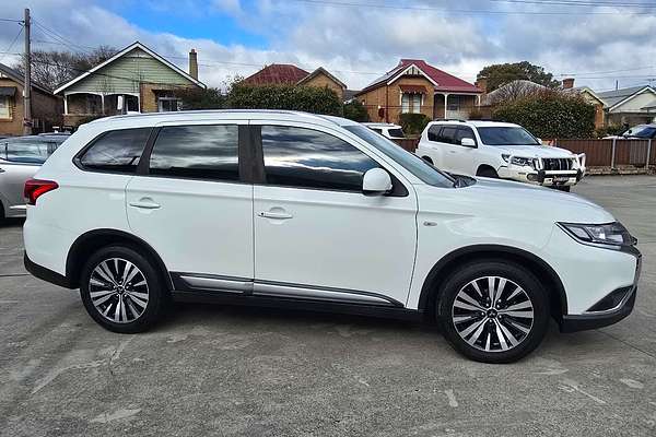 2019 Mitsubishi Outlander ES ZL