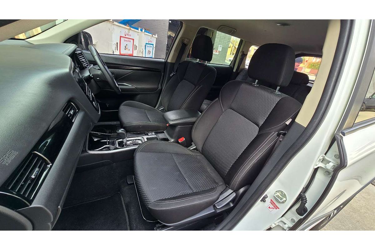2019 Mitsubishi Outlander ES ZL