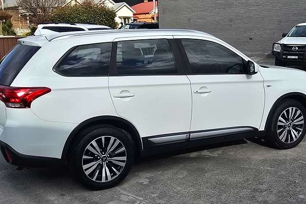 2019 Mitsubishi Outlander ES ZL