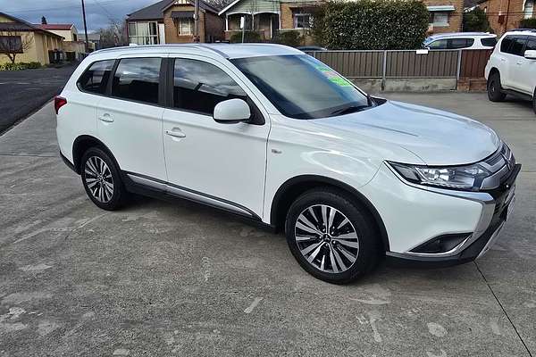 2019 Mitsubishi Outlander ES ZL