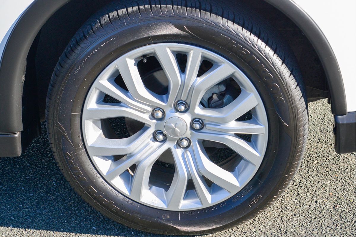 2020 Mitsubishi Outlander ES ZL