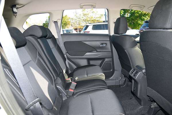 2020 Mitsubishi Outlander ES ZL