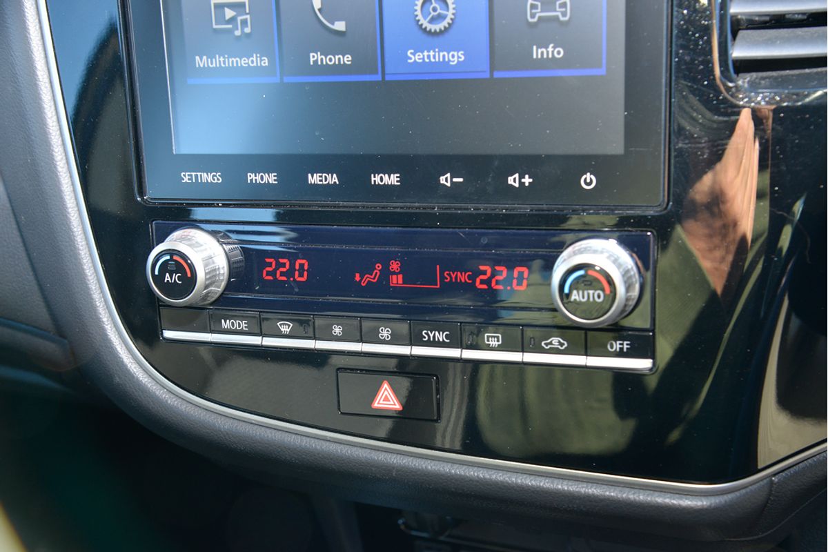 2020 Mitsubishi Outlander ES ZL