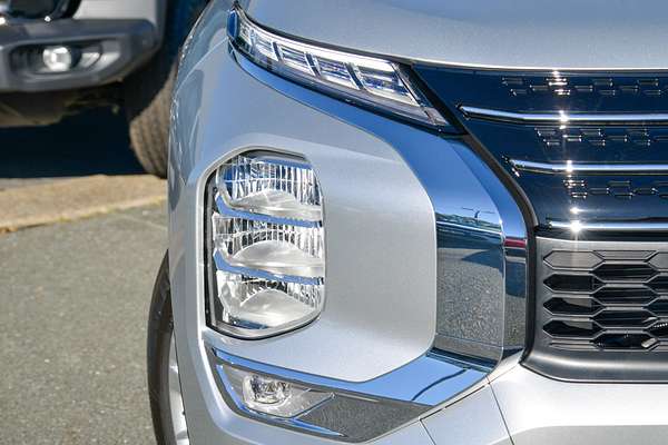 2024 Mitsubishi Outlander LS ZM