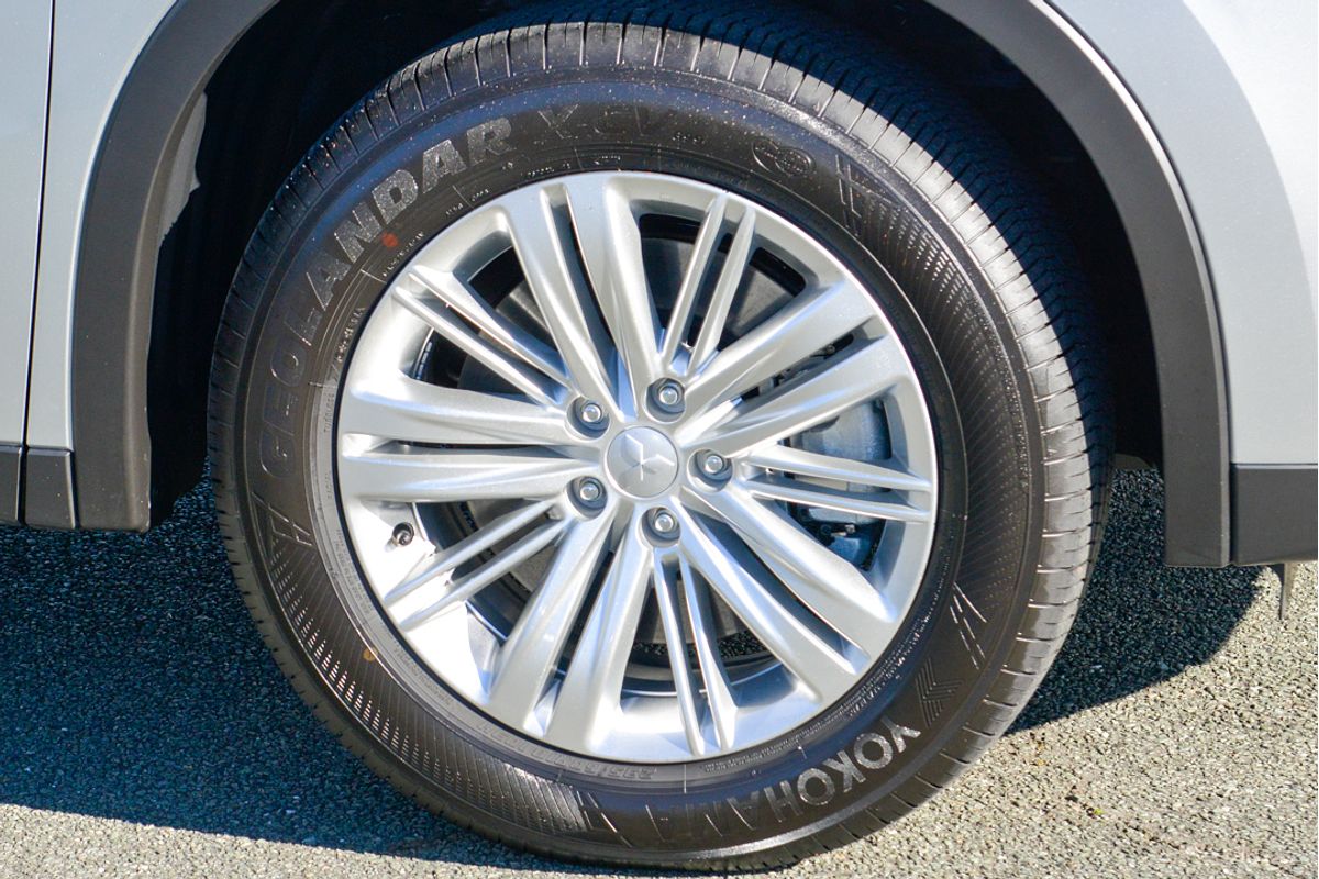 2024 Mitsubishi Outlander LS ZM