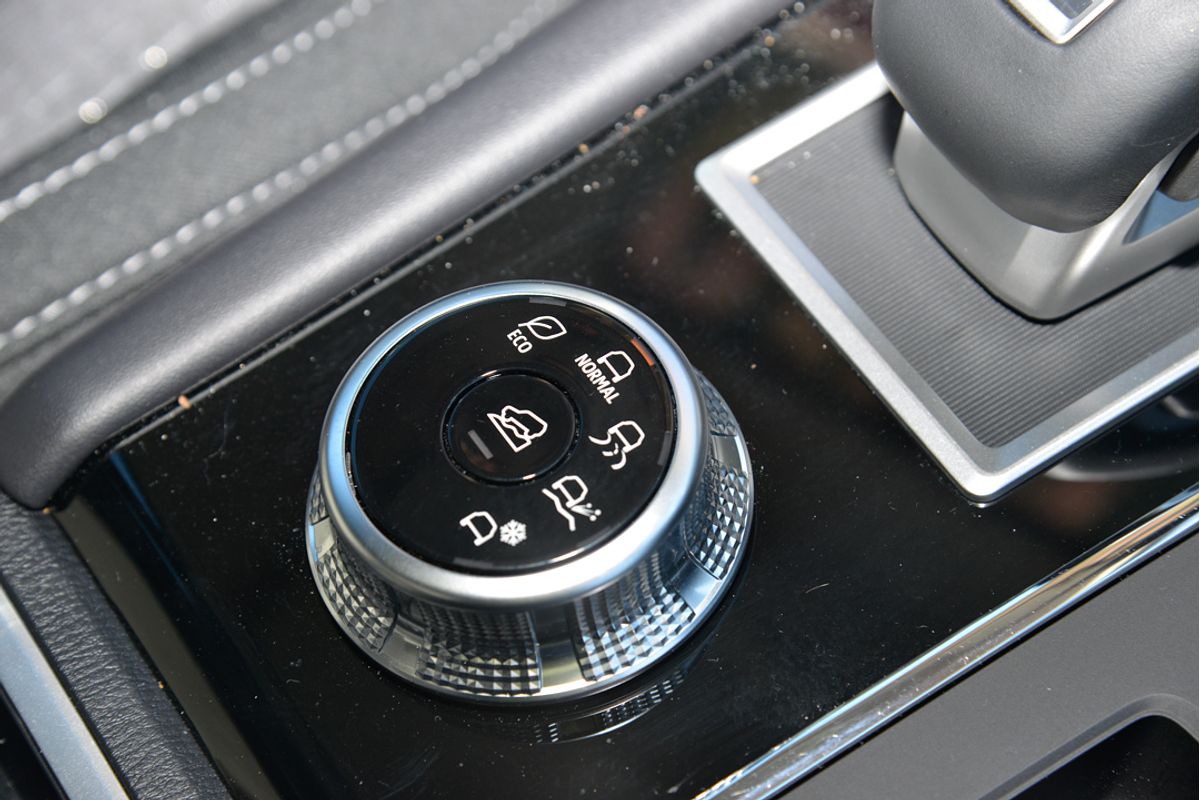 2024 Mitsubishi Outlander LS ZM