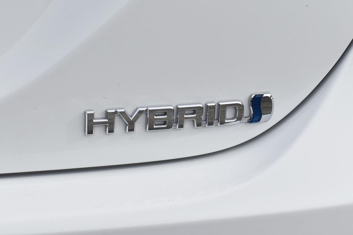 2024 Toyota Camry Ascent AXVH70R