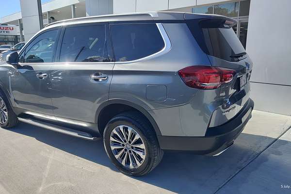 2022 LDV D90 Executive SV9A