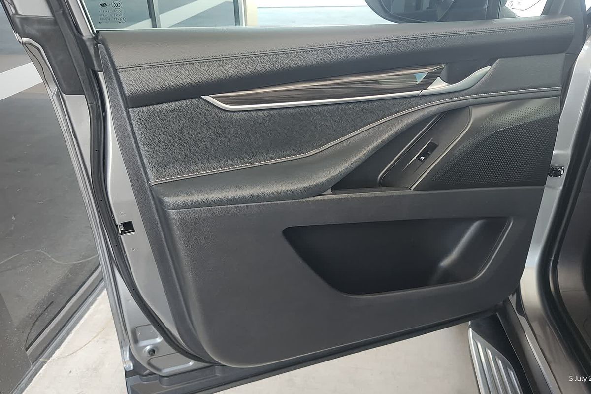 2022 LDV D90 Executive SV9A