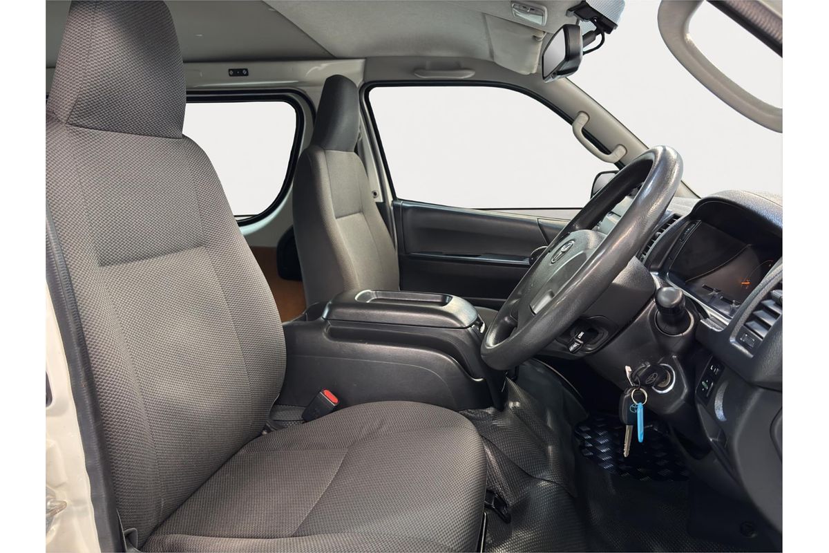 2018 Toyota Hiace TRH201R LWB