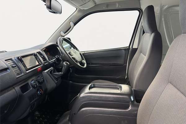 2018 Toyota Hiace TRH201R LWB