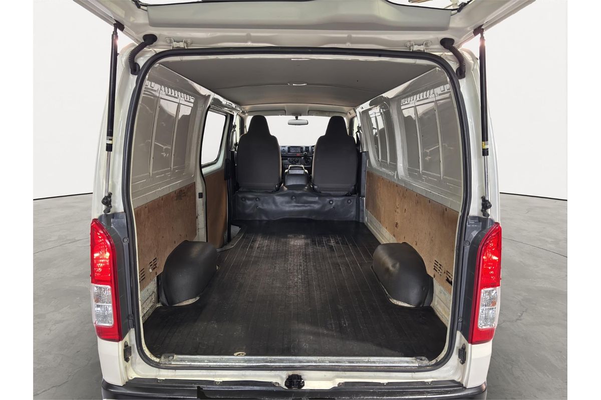 2018 Toyota Hiace TRH201R LWB