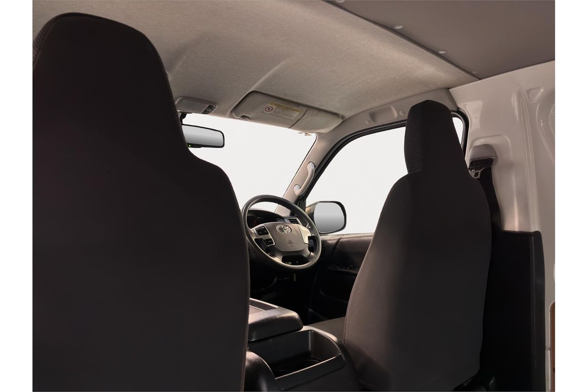 2018 Toyota Hiace TRH201R LWB