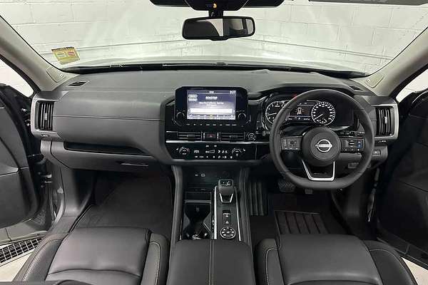 2024 Nissan Pathfinder Ti R53