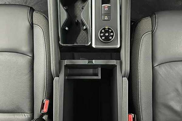 2024 Nissan Pathfinder Ti R53