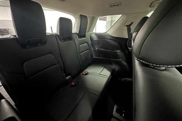 2024 Nissan Pathfinder Ti R53