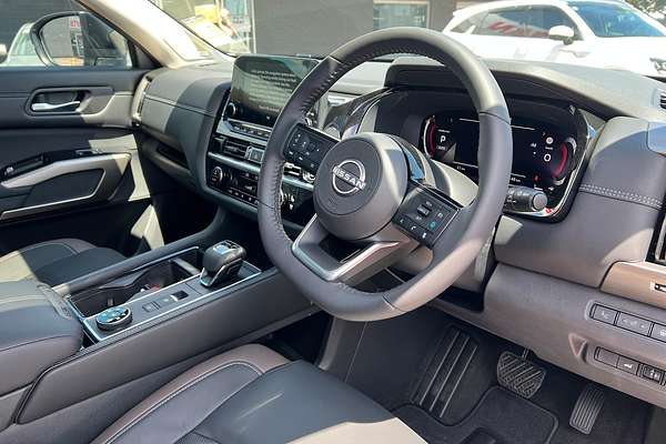 2024 Nissan Pathfinder Ti-L R53