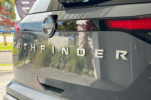 2024 Nissan Pathfinder Ti-L R53