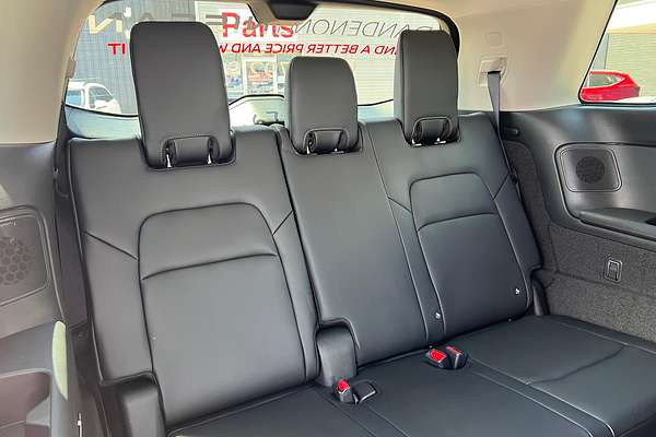 2024 Nissan Pathfinder Ti-L R53