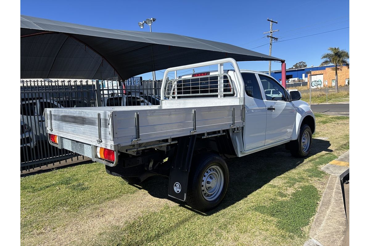 2018 Isuzu D-MAX SX High Ride Rear Wheel Drive