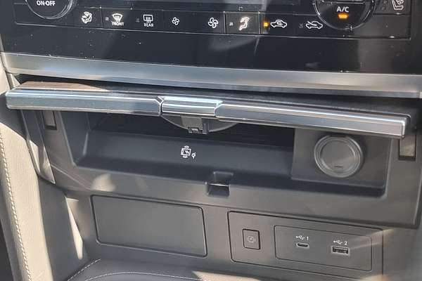 2025 Nissan Patrol Ti-L Y62