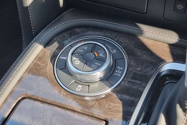 2025 Nissan Patrol Ti-L Y62