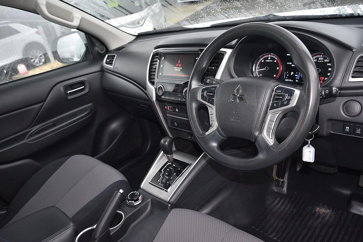 2019 Mitsubishi Triton GLX+ MR 4X4