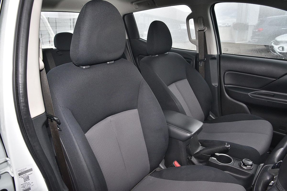 2019 Mitsubishi Triton GLX+ MR 4X4