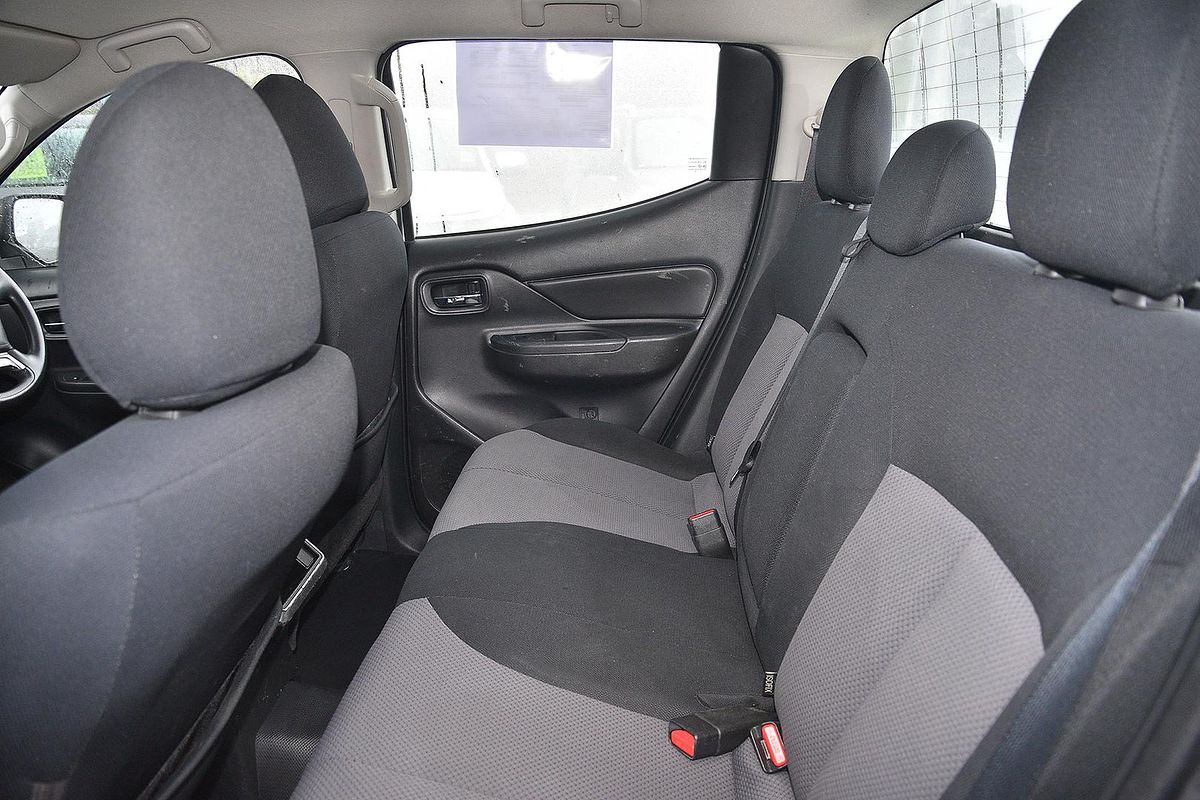2019 Mitsubishi Triton GLX+ MR 4X4