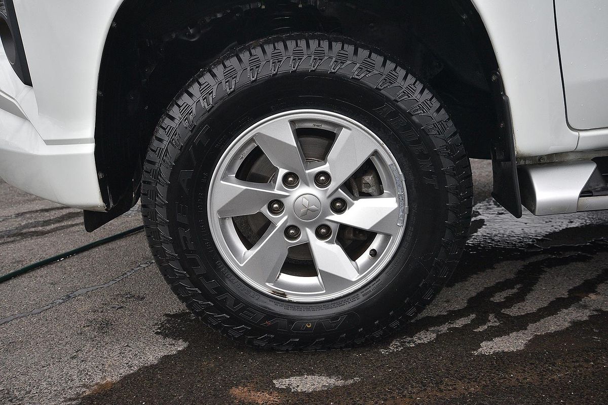 2019 Mitsubishi Triton GLX+ MR 4X4