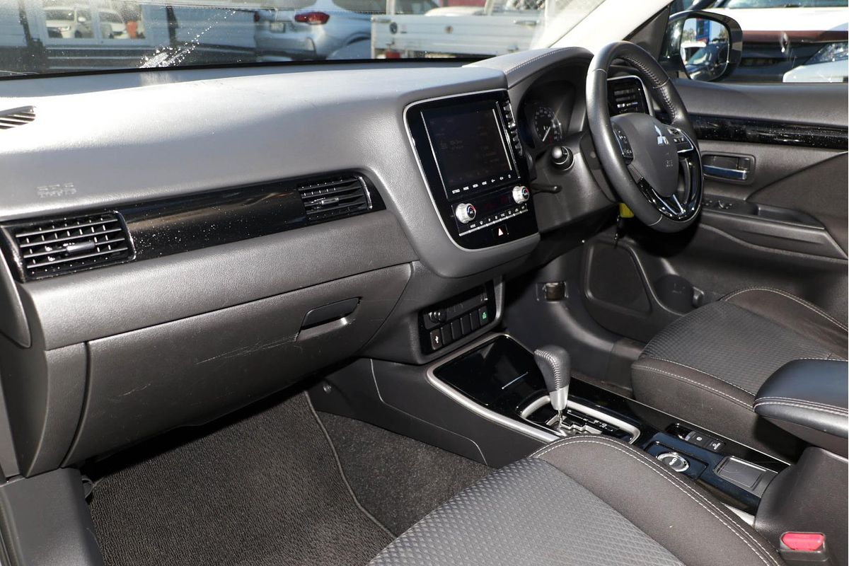 2020 Mitsubishi Outlander ES ZL