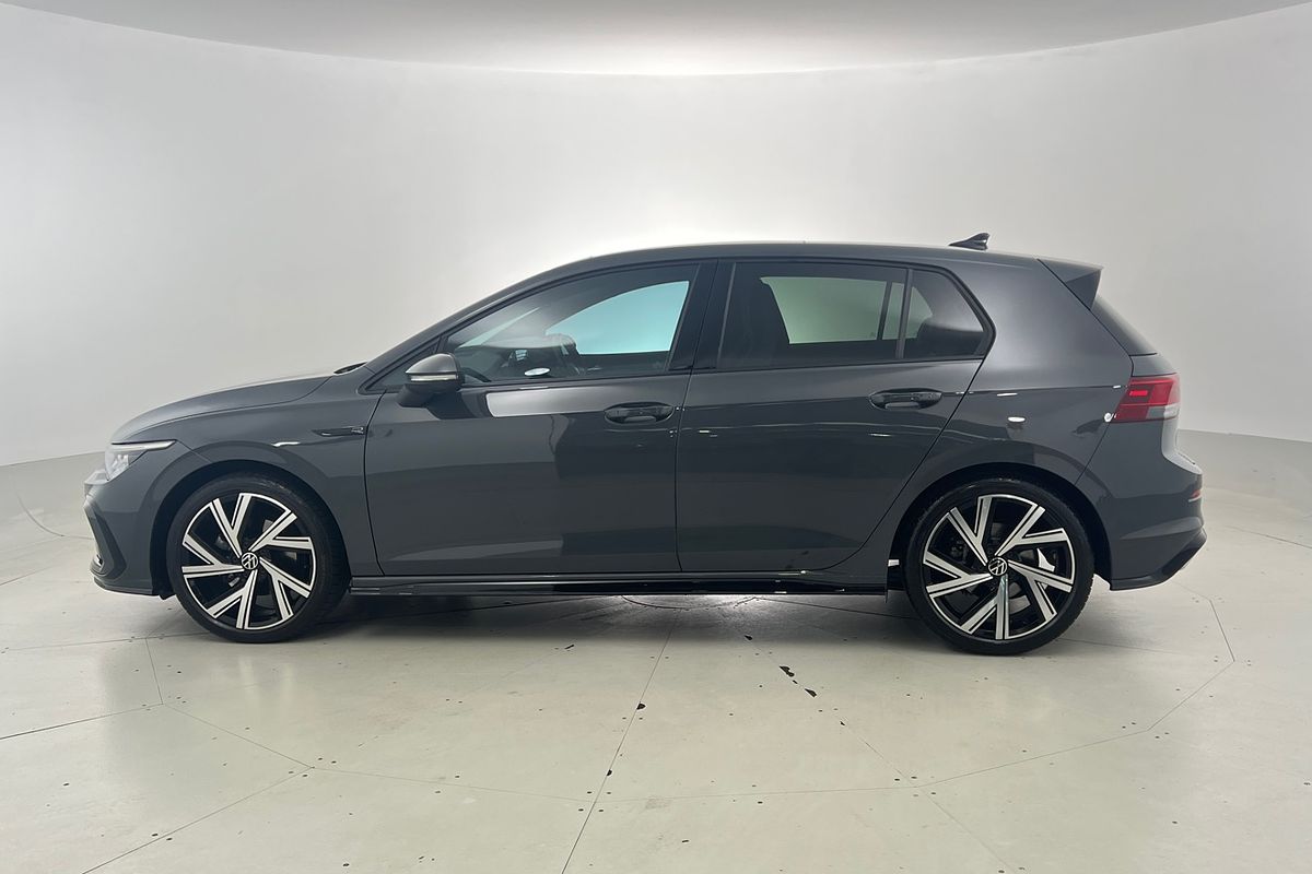 2022 Volkswagen Golf 110TSI R-Line 8