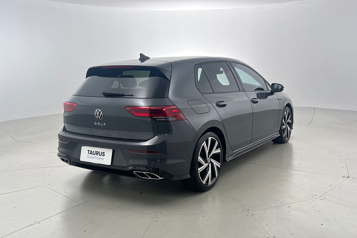 2022 Volkswagen Golf 110TSI R-Line 8
