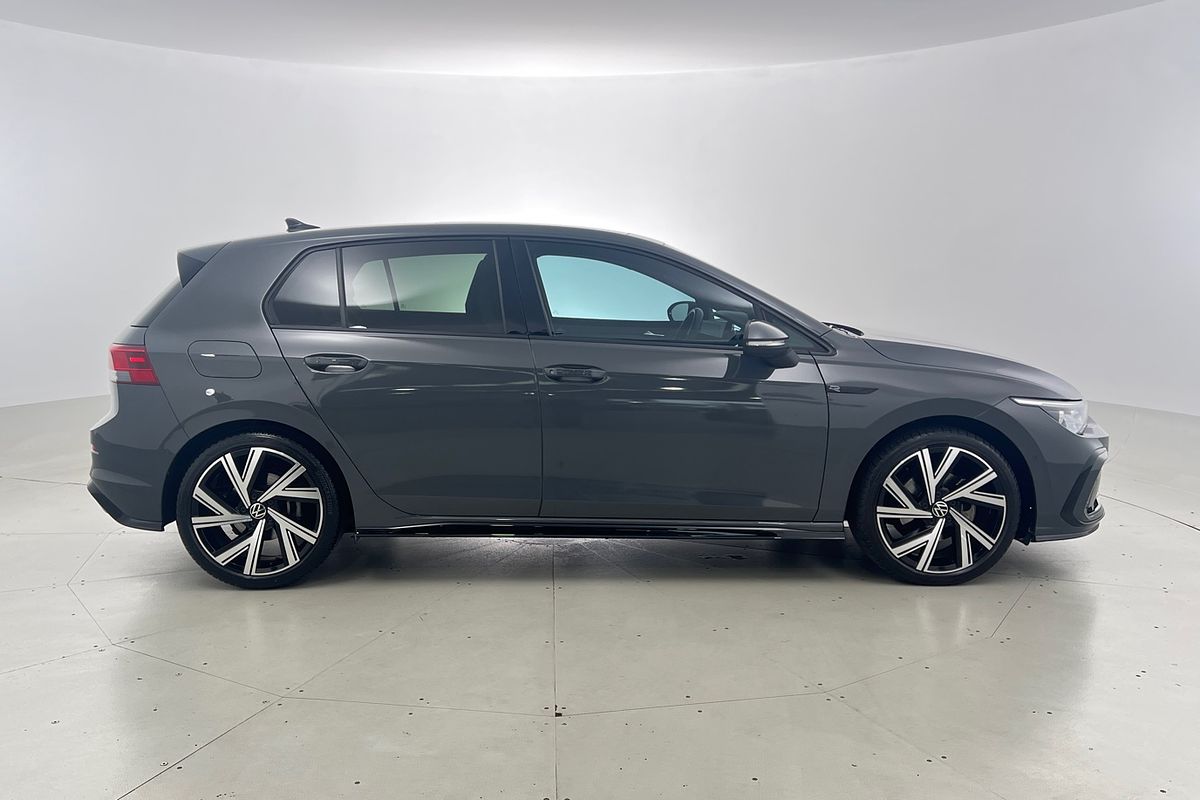2022 Volkswagen Golf 110TSI R-Line 8