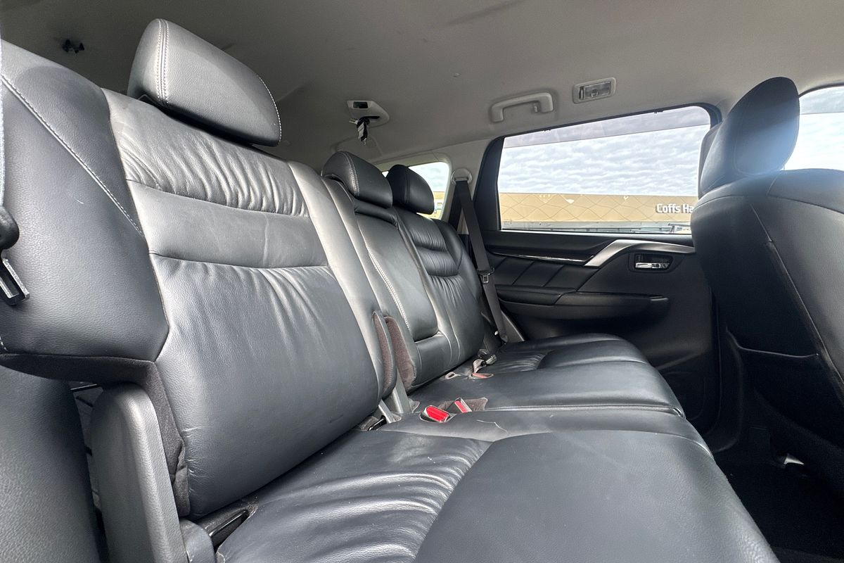2016 Mitsubishi Pajero Sport Exceed QE