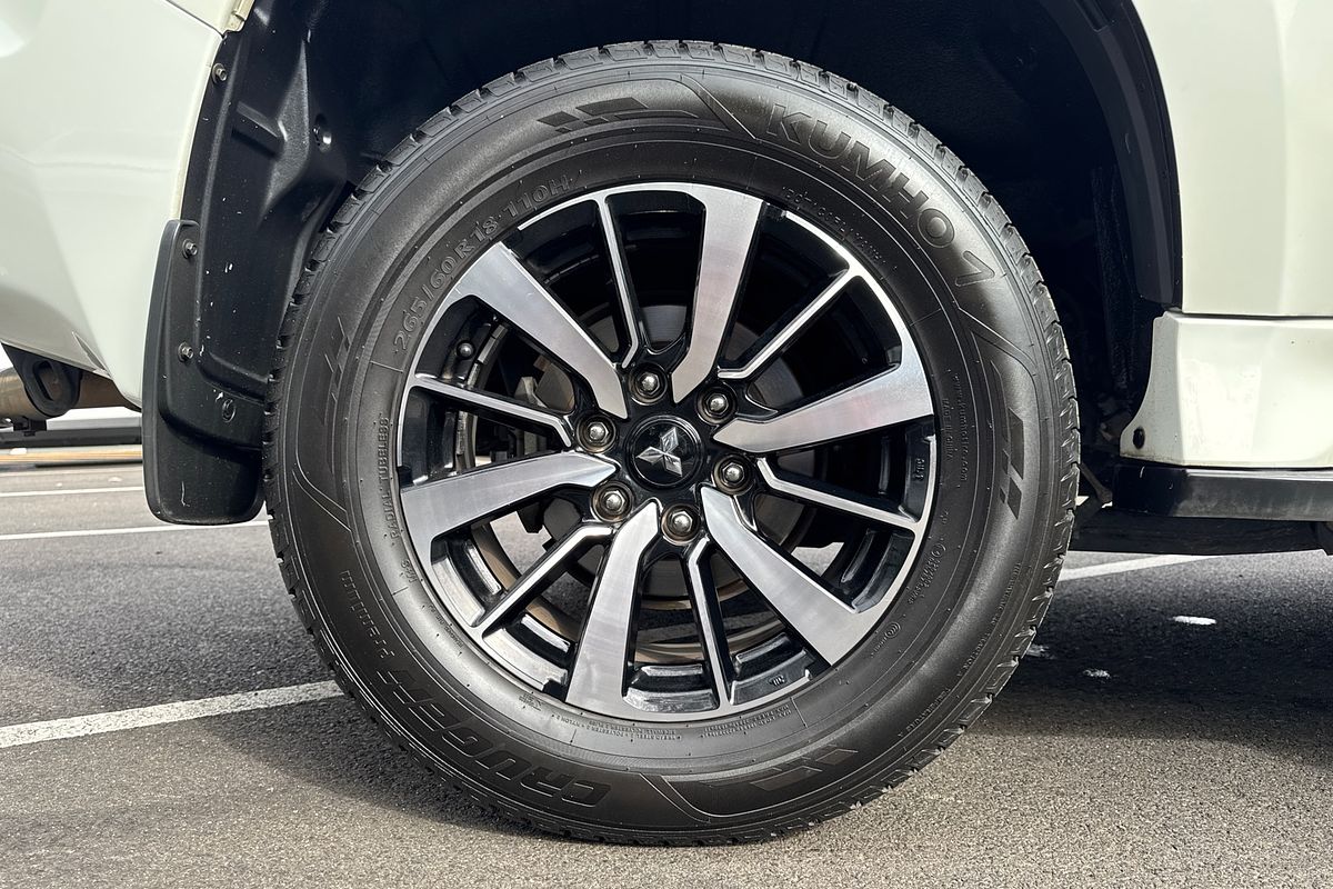 2016 Mitsubishi Pajero Sport Exceed QE