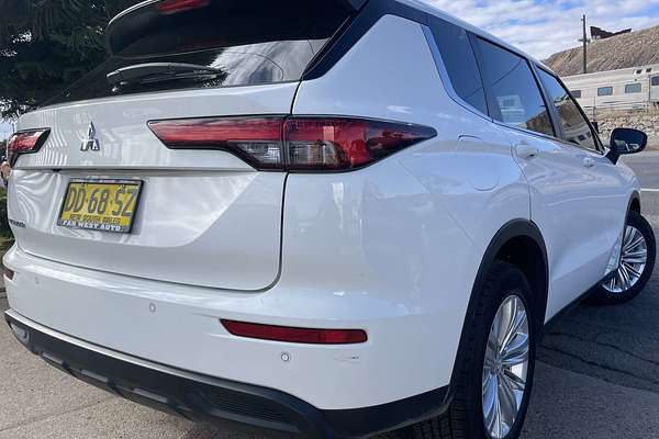 2021 Mitsubishi Outlander ES ZL