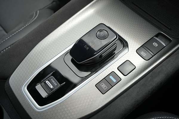 2025 Nissan QASHQAI N-DESIGN e-POWER J12
