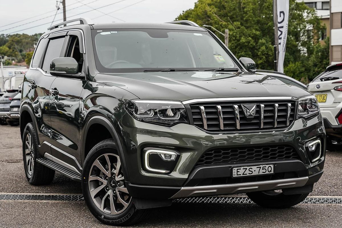 2023 Mahindra Scorpio Z8
